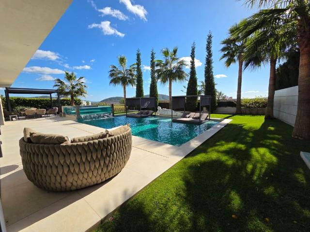 Exclusiva Villa / Chalet de 411 m2 en venta en Calvià, Baleares