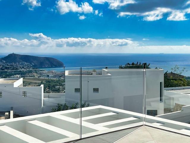 Exclusiva Villa / Chalet de 559 m2 en venta en Moraira, Comunidad Valenciana