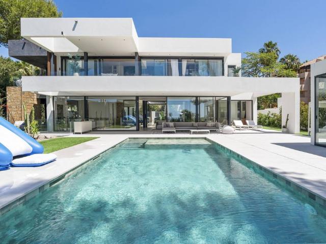 Exclusiva Villa / Chalet de 574 m2 en venta en The Golden Mile, España
