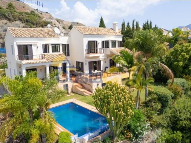Exclusiva Villa / Chalet de 580 m2 en venta en Benahavís, España