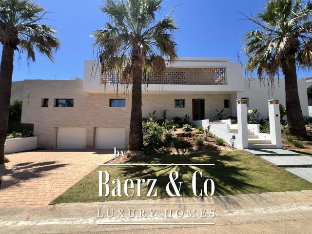 Exclusiva Villa / Chalet de 585 m2 en venta en Sotogrande, España