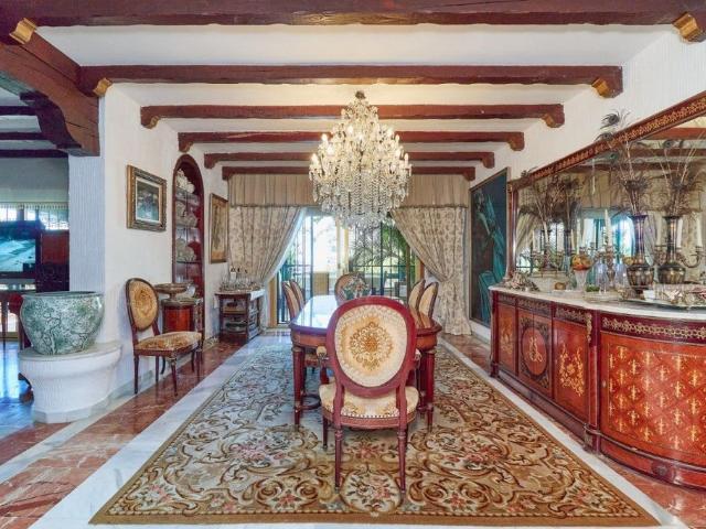 Exclusiva Villa / Chalet de 521 m2 en venta en Marbella, Andalucía