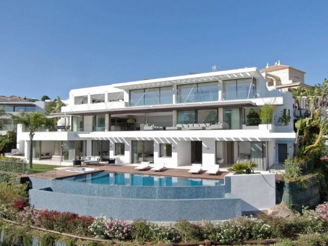 Exclusiva Villa / Chalet de 642 m2 en venta en Benahavís, Andalucía