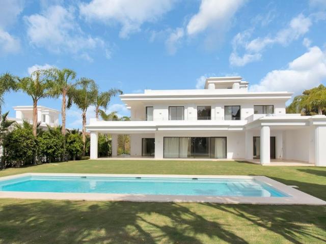 Exclusiva Villa / Chalet de 647 m2 en venta en The Golden Mile, Marbella, Andalucía