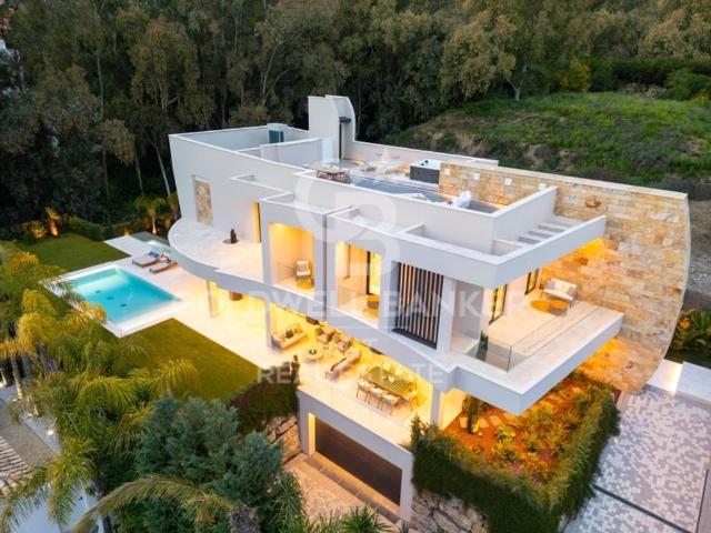 Exclusiva Villa / Chalet de 653 m2 en venta en Marbella, Andalucía