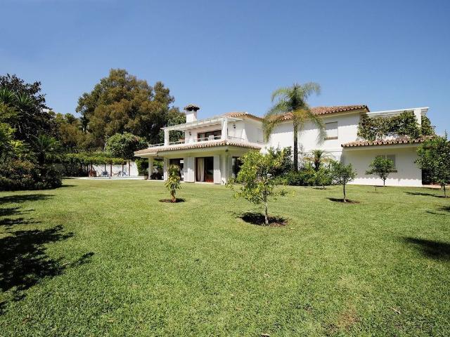 Exclusiva Villa / Chalet de 600 m2 en venta en Estepona, Andalucía