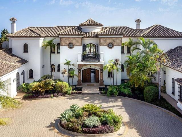 Exclusiva Villa / Chalet de 615 m2 en venta en Marbella, Andalucía