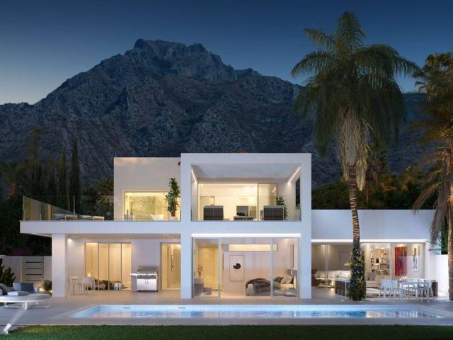 Exclusiva Villa / Chalet de 750 m2 en venta en Marbella, Andalucía
