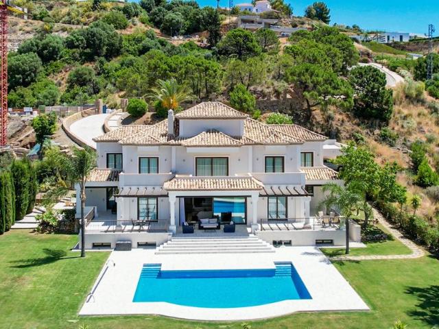 Exclusiva Villa / Chalet de 766 m2 en venta en Marbella, Andalucía