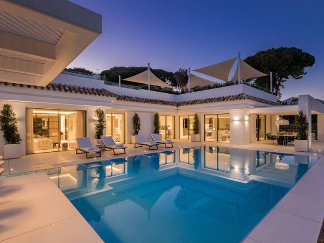 Exclusiva Villa / Chalet de 770 m2 en venta en Marbella, Andalucía