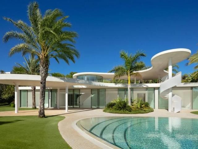 Exclusiva Villa / Chalet de 795 m2 en venta en Casares, Andalucía
