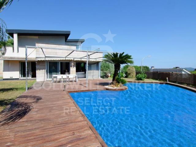 Exclusiva Villa / Chalet en venta Cerdanyola del Vallès, Cataluña