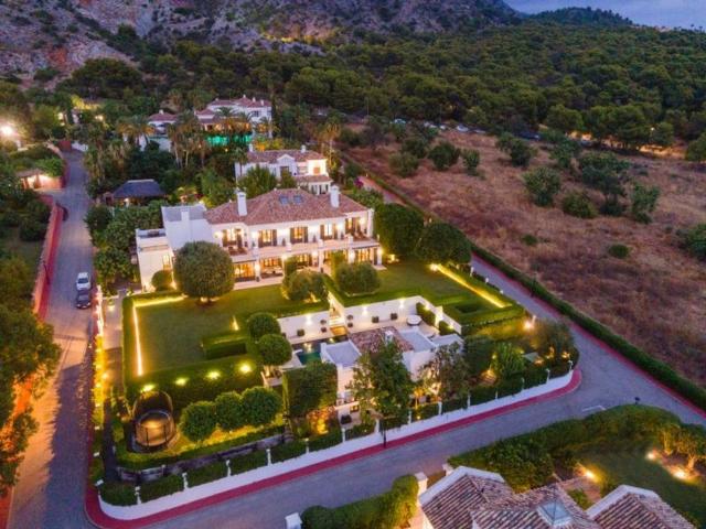 Exclusiva Villa / Chalet de 852 m2 en venta en The Golden Mile, Marbella, Andalucía