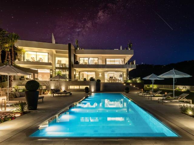 Exclusiva Villa / Chalet de 974 m2 en venta en Benahavís, Andalucía