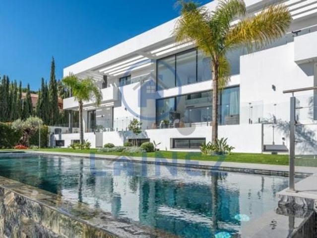 Exclusiva Villa / Chalet de 983 m2 en venta en Benahavís, España