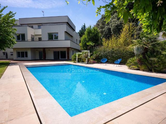 Exclusiva Villa / Chalet en alquiler Madrid, Comunidad de Madrid