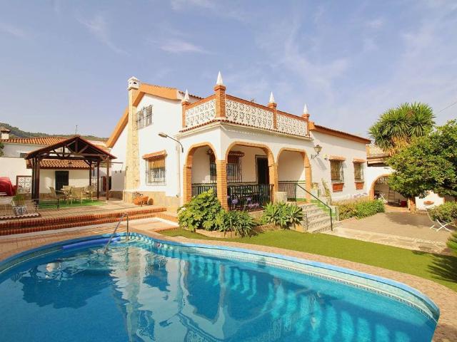Exclusiva Villa / Chalet en alquiler Alhaurín de la Torre, Andalucía