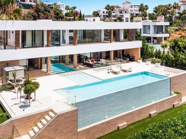 Exclusiva Villa / Chalet de 625 m2 en alquiler en Benahavís, Andalucía