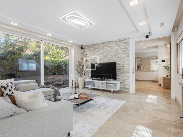 Exclusiva Villa / Chalet en alquiler Castelldefels, Cataluña