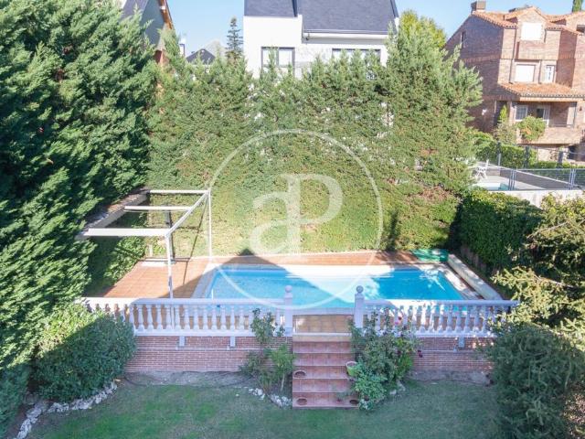Villa / Chalet de lujo de 530 m2 en alquiler en Pozuelo de Alarcón, España