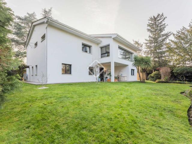 Exclusiva Villa / Chalet de 400 m2 en alquiler en Pozuelo de Alarcón, Comunidad de Madrid