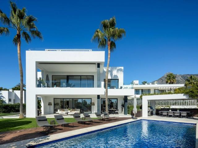 Exclusiva Villa / Chalet en venta Marbella, Andalucía