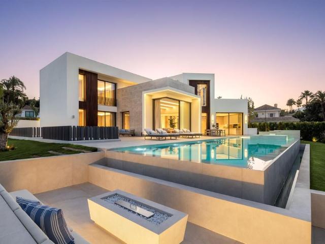 Exclusiva Villa / Chalet en venta Marbella, Andalucía