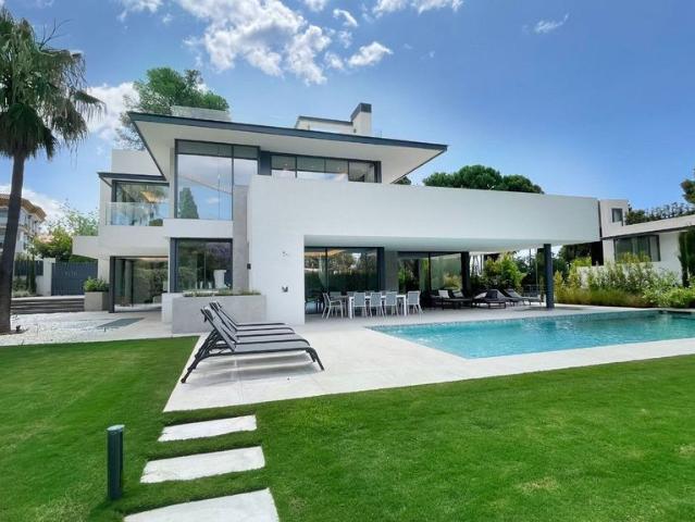 Exclusiva Villa / Chalet en venta Marbella, España