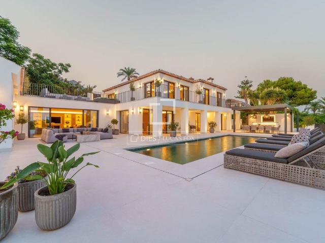 Exclusiva Villa / Chalet en venta Marbella, España