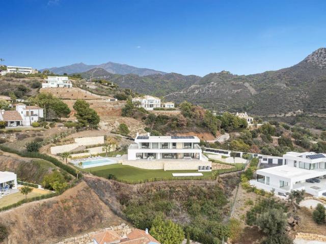 Exclusiva Villa / Chalet en venta Marbella, España