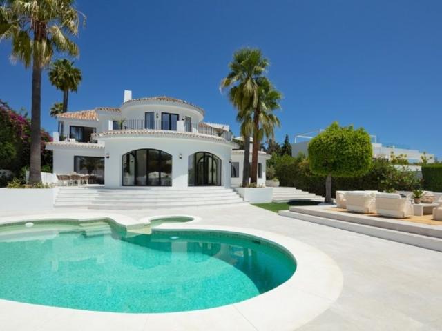 Exclusiva Villa / Chalet en venta Marbella, España