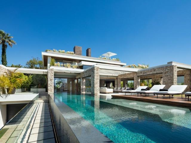 Exclusiva Villa / Chalet en venta Marbella, España