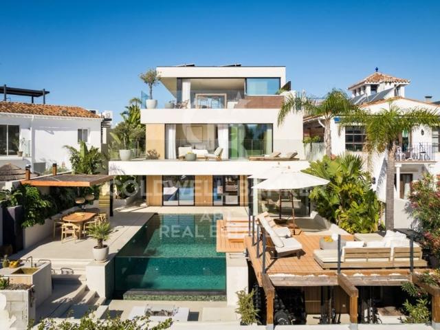 Exclusiva Villa / Chalet en venta Marbella, España