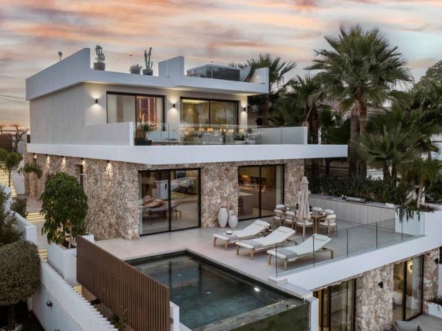 Exclusiva Villa / Chalet en venta Marbella, España