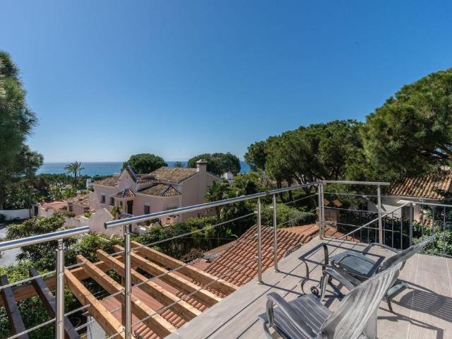 Exclusiva Villa / Chalet en venta Marbesa, España