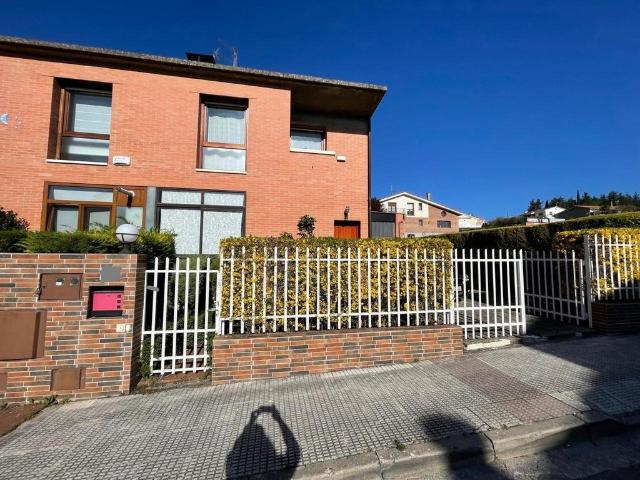 Exclusiva Villa / Chalet en venta Medina de Pomar, España