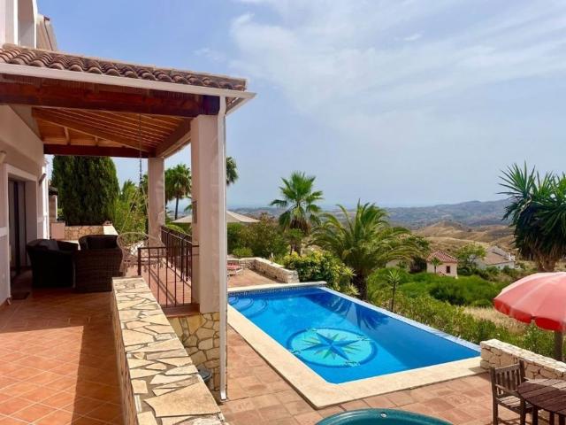 Exclusiva Villa / Chalet en venta Mijas, España