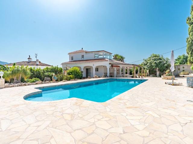 Exclusiva Villa / Chalet en venta Nerja, España