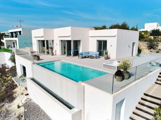 Exclusiva Villa / Chalet en venta Orihuela, España