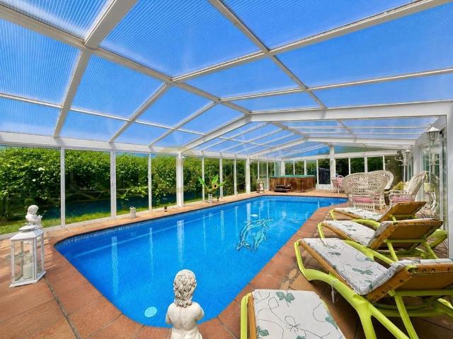 Exclusiva Villa / Chalet en venta Avilés, España