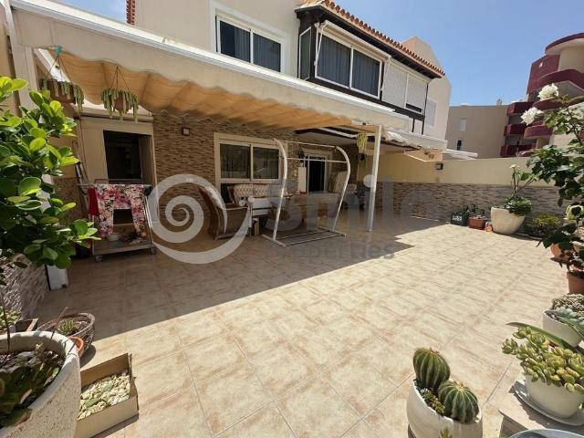 Exclusiva Villa / Chalet en venta Adeje, España