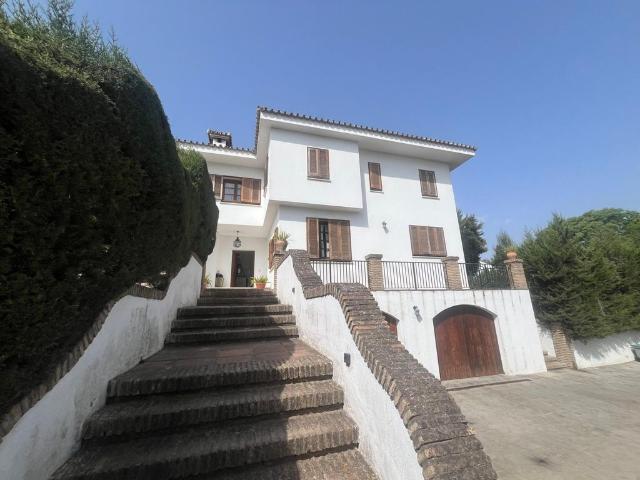 Exclusiva Villa / Chalet en venta Aljarafe, España