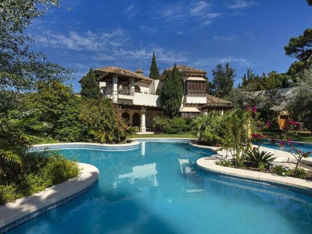 Exclusiva Villa / Chalet en venta Benahavís, España