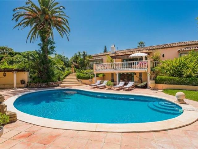 Exclusiva Villa / Chalet en venta Benahavís, España