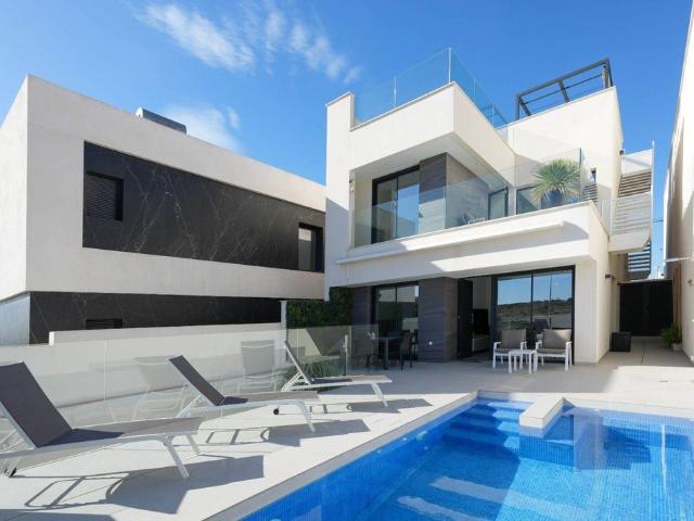 Exclusiva Villa / Chalet en venta Benijófar, España