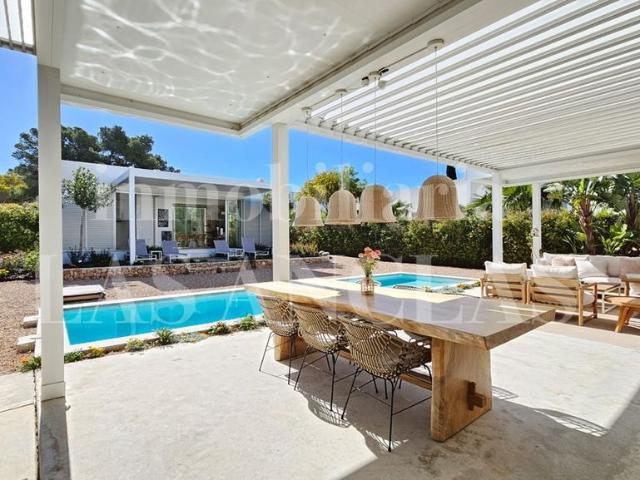 Exclusiva Villa / Chalet en venta Cala Llenya, Baleares
