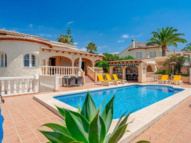 Exclusiva Villa / Chalet en venta Calpe, España