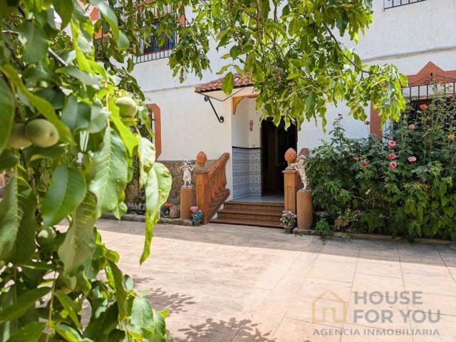 Exclusiva Villa / Chalet en venta Castril, España