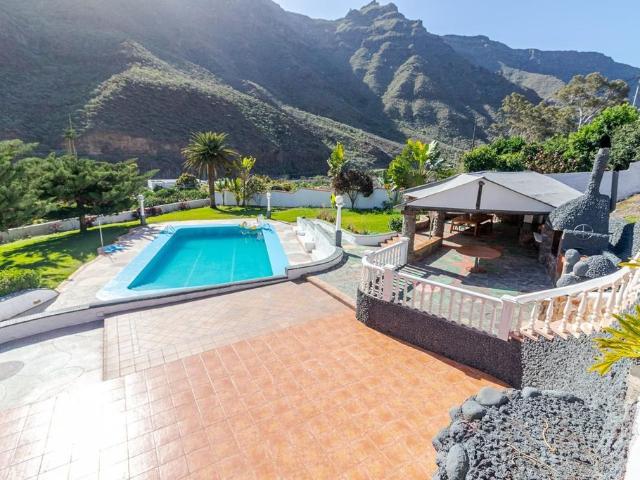 Exclusiva Villa / Chalet en venta Cercados de Espino, España