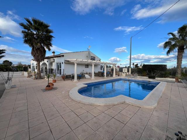 Exclusiva Villa / Chalet en venta Dolores, España